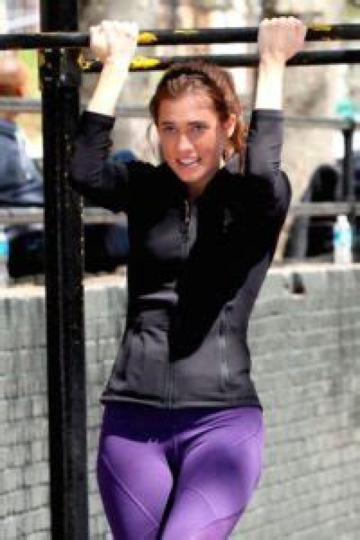 Allison Williams Workout Routine