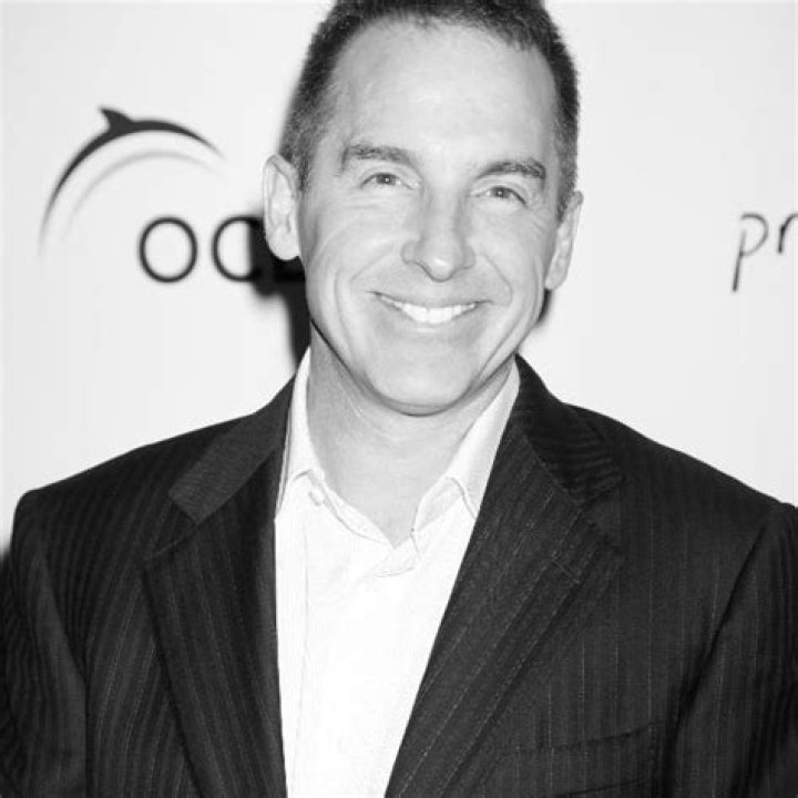 Brian Benben Net Worth