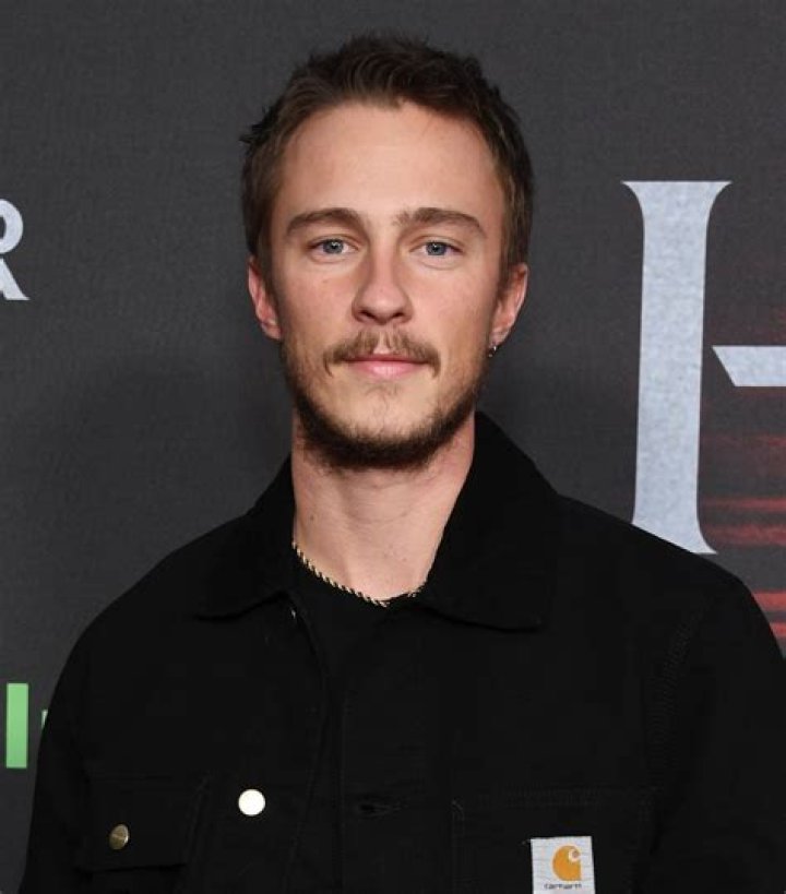 Drew Starkey Net Worth